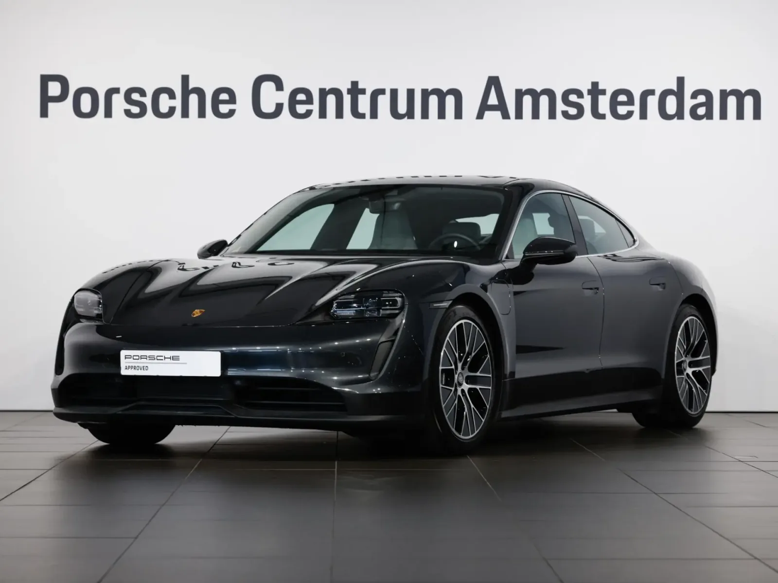 Porsche Taycan (2022) — foto 1
