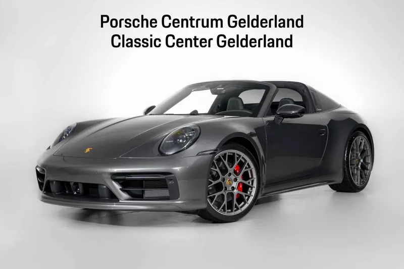 Porsche 911 (2025)