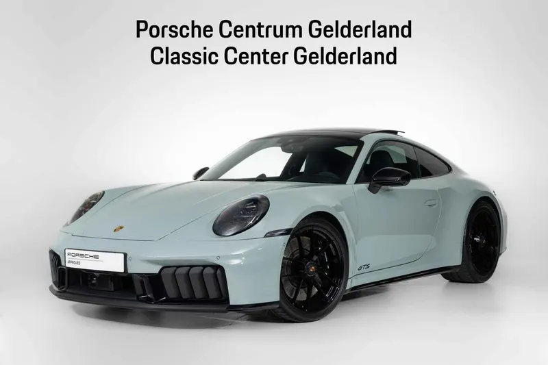 Porsche 911 (2025)