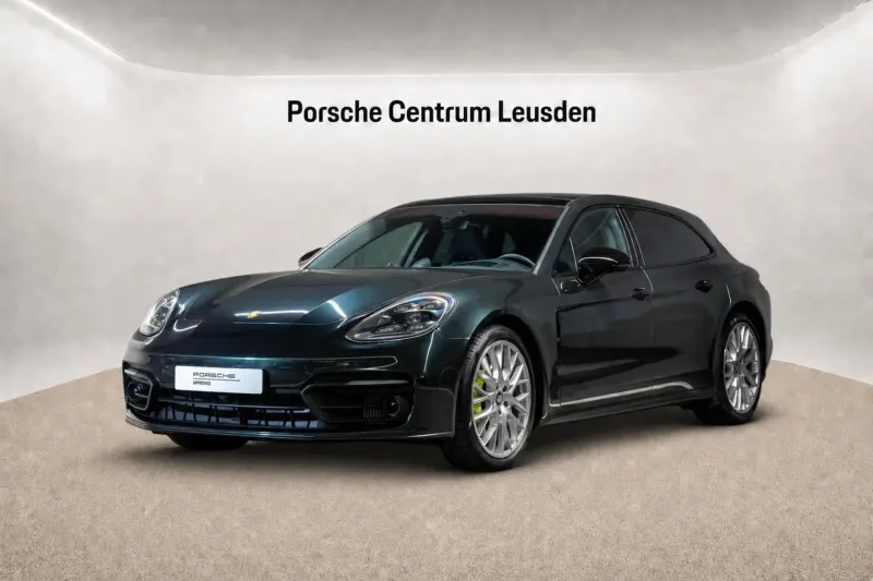 Porsche Panamera (2023)