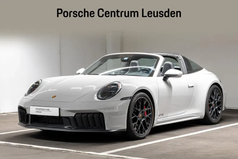 Porsche 911 (2025)