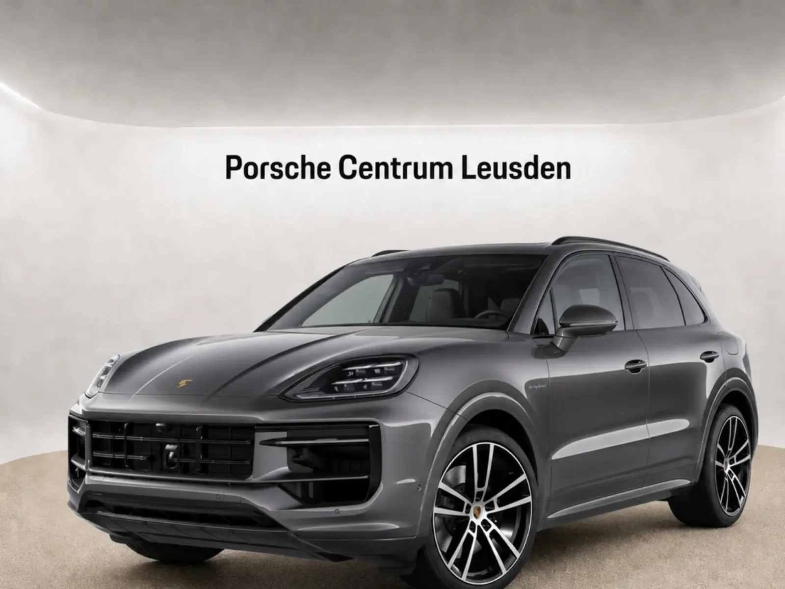 Porsche Cayenne (2023) — foto 1