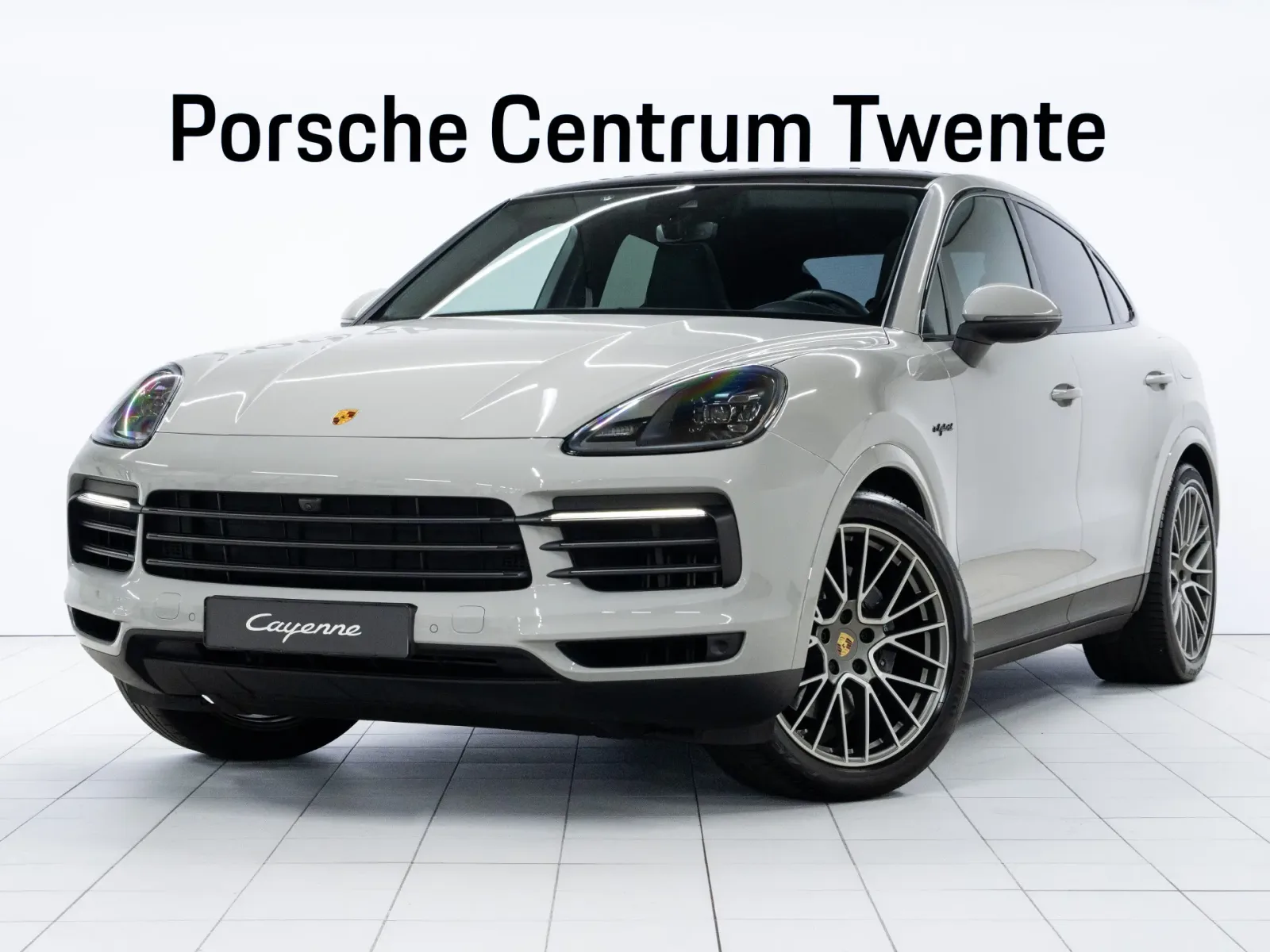 Porsche Cayenne (2023) — foto 1