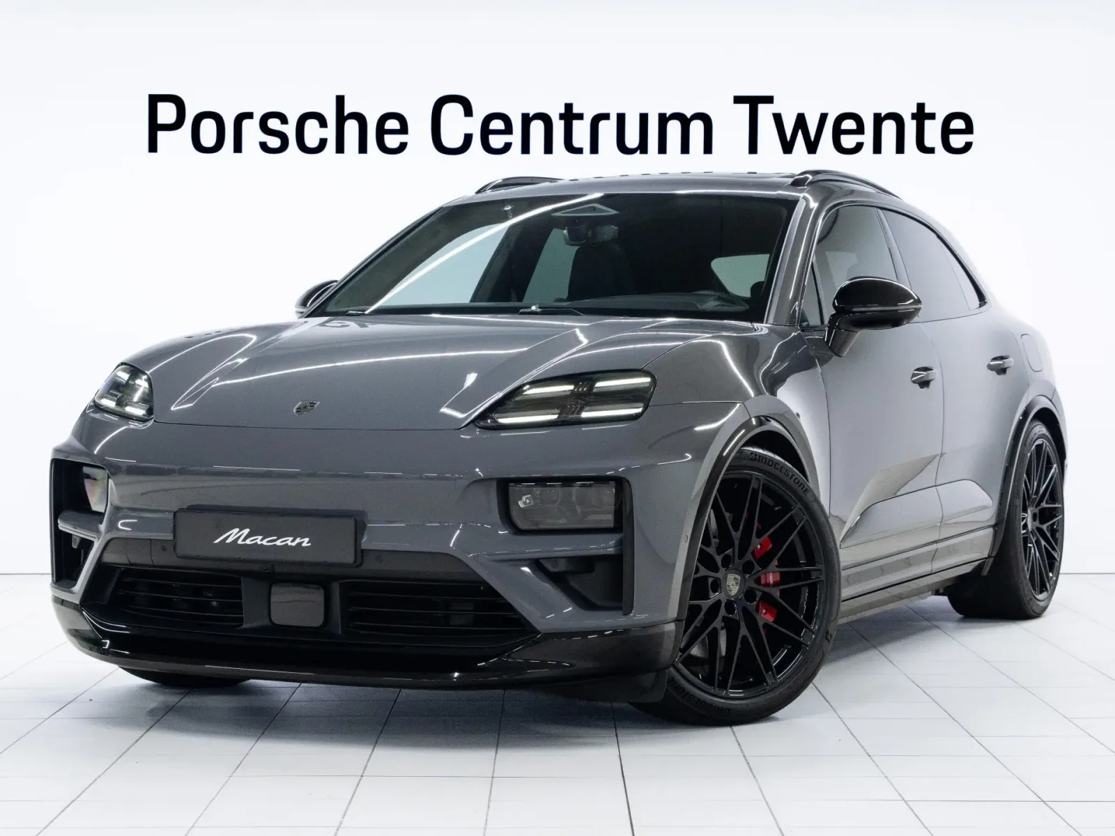 Porsche Macan (2025) — foto 1