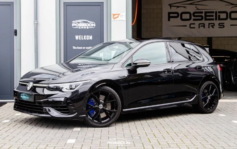 Volkswagen Golf (2021) — foto 1
