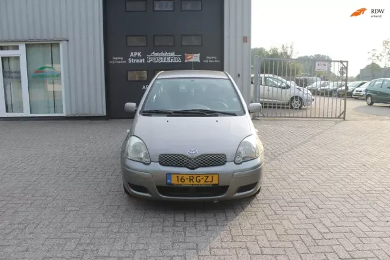 Toyota Yaris (2005)