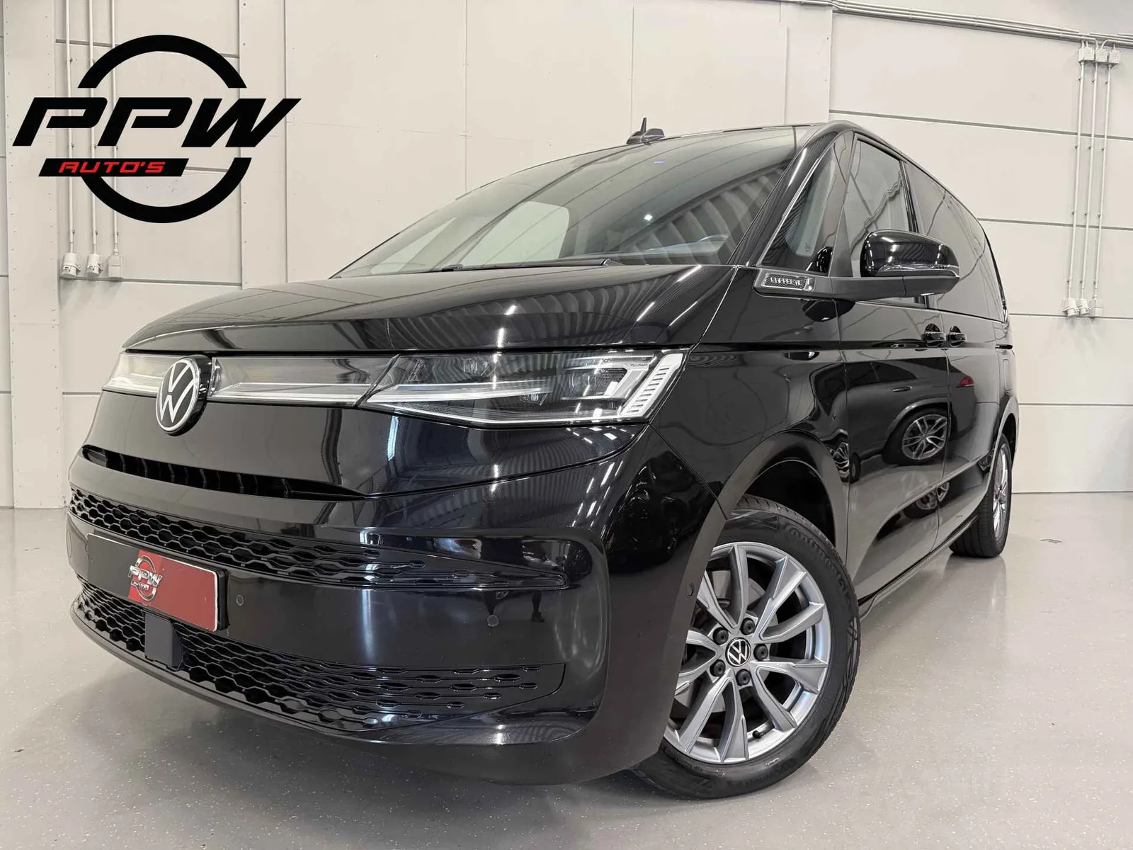 Volkswagen Multivan (2022) — foto 1