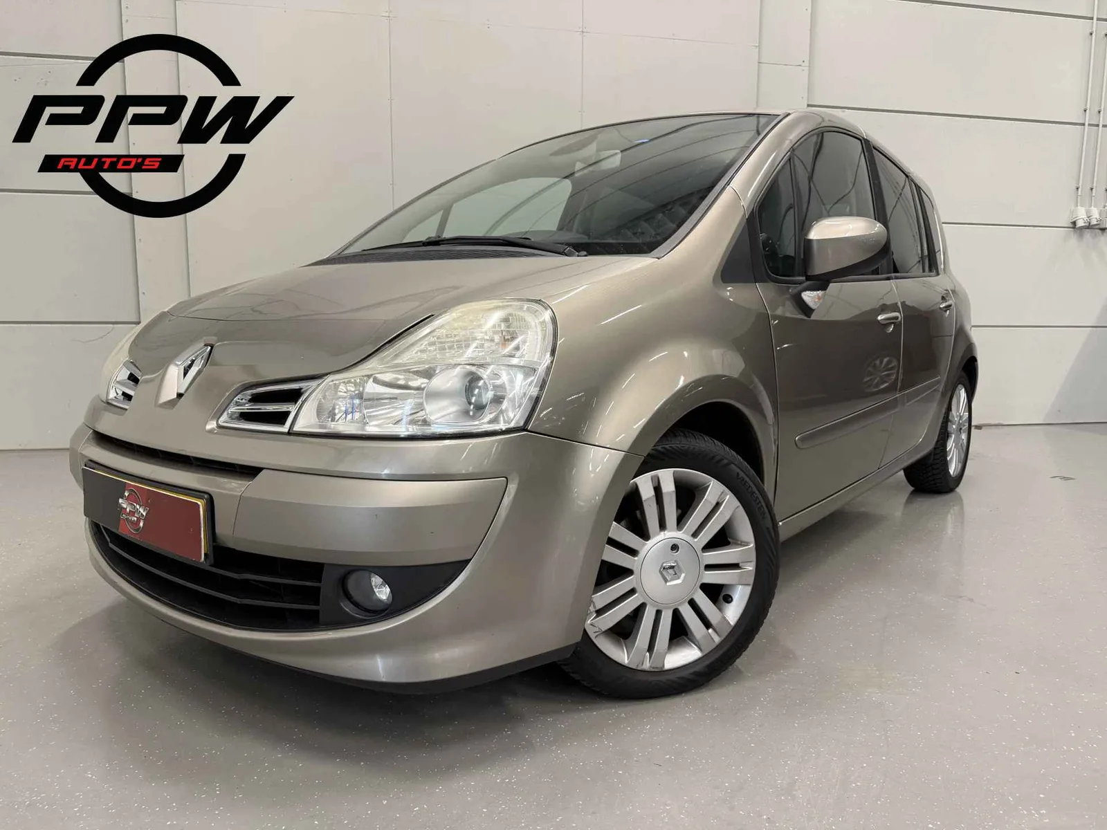 Renault Grand Modus (2008) — foto 1