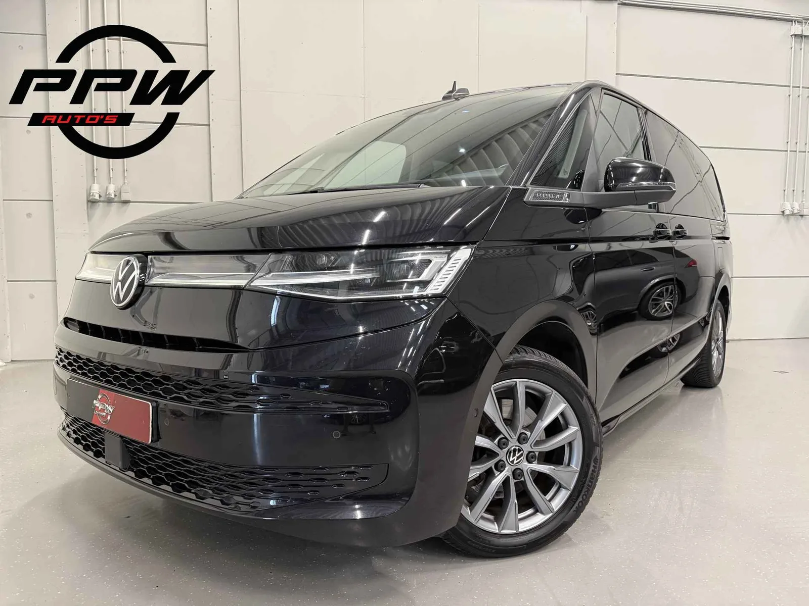 Volkswagen Multivan (2022) — foto 1