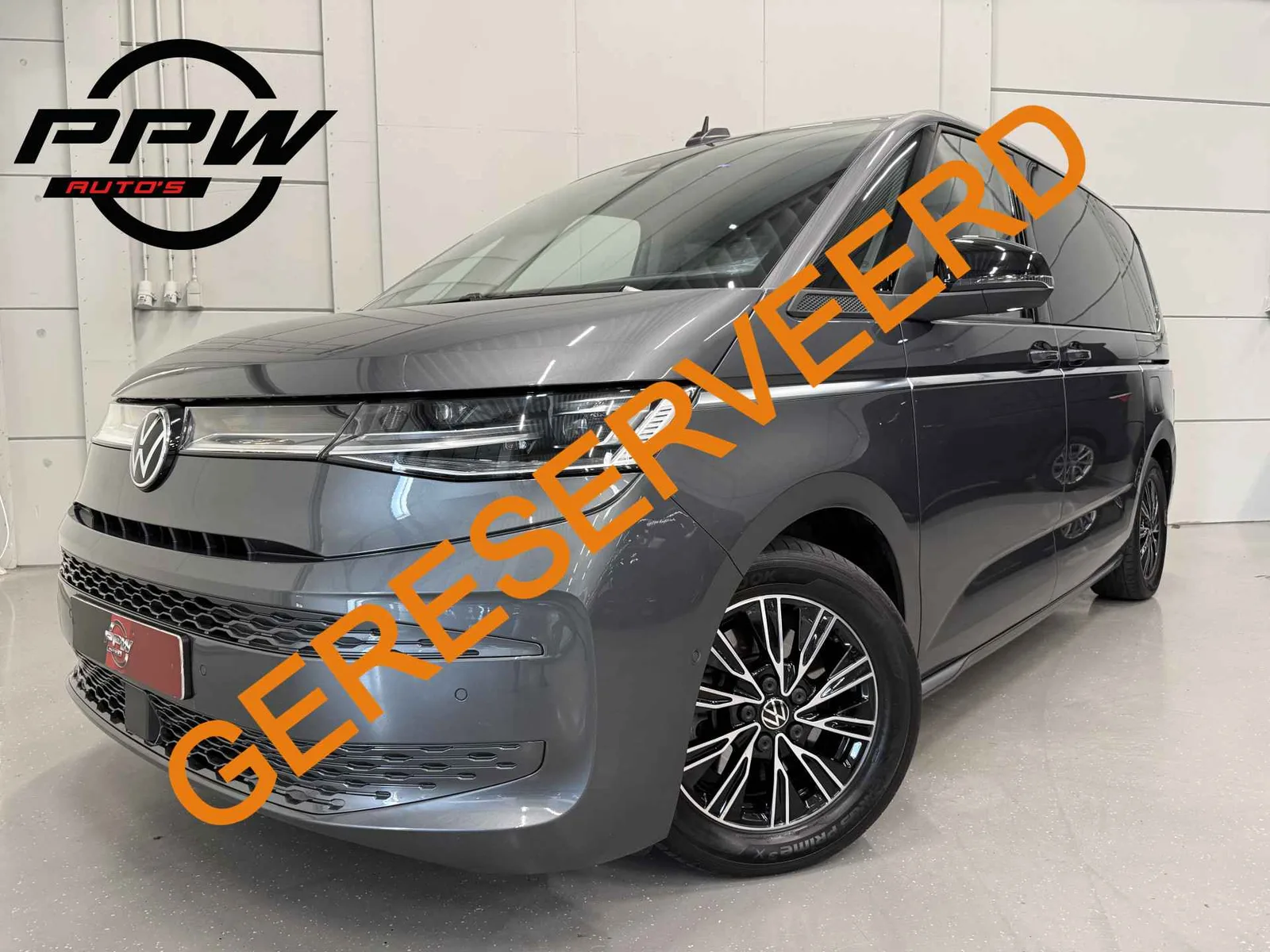 Volkswagen Multivan (2023) — foto 1