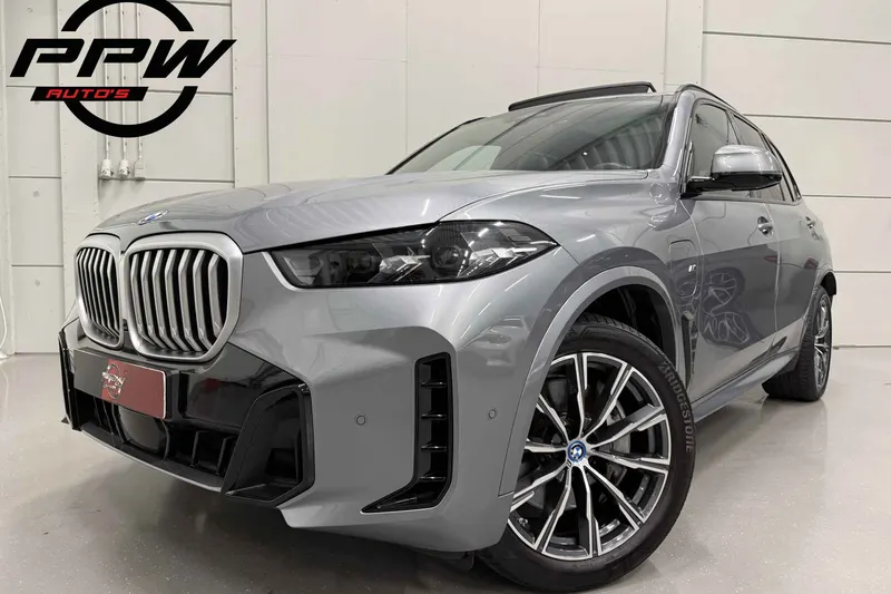 BMW X5 (2021)