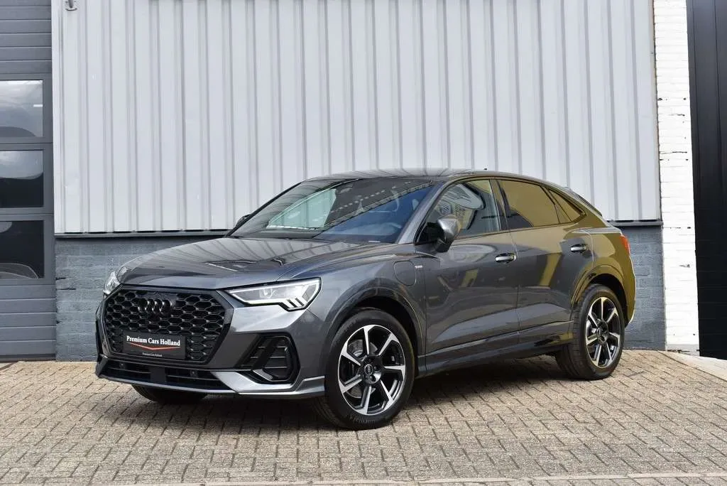 Audi Q3 Sportback (2022) — foto 1