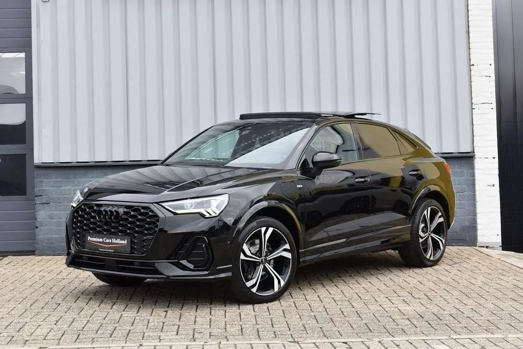 Audi Q3 Sportback (2022) — foto 1