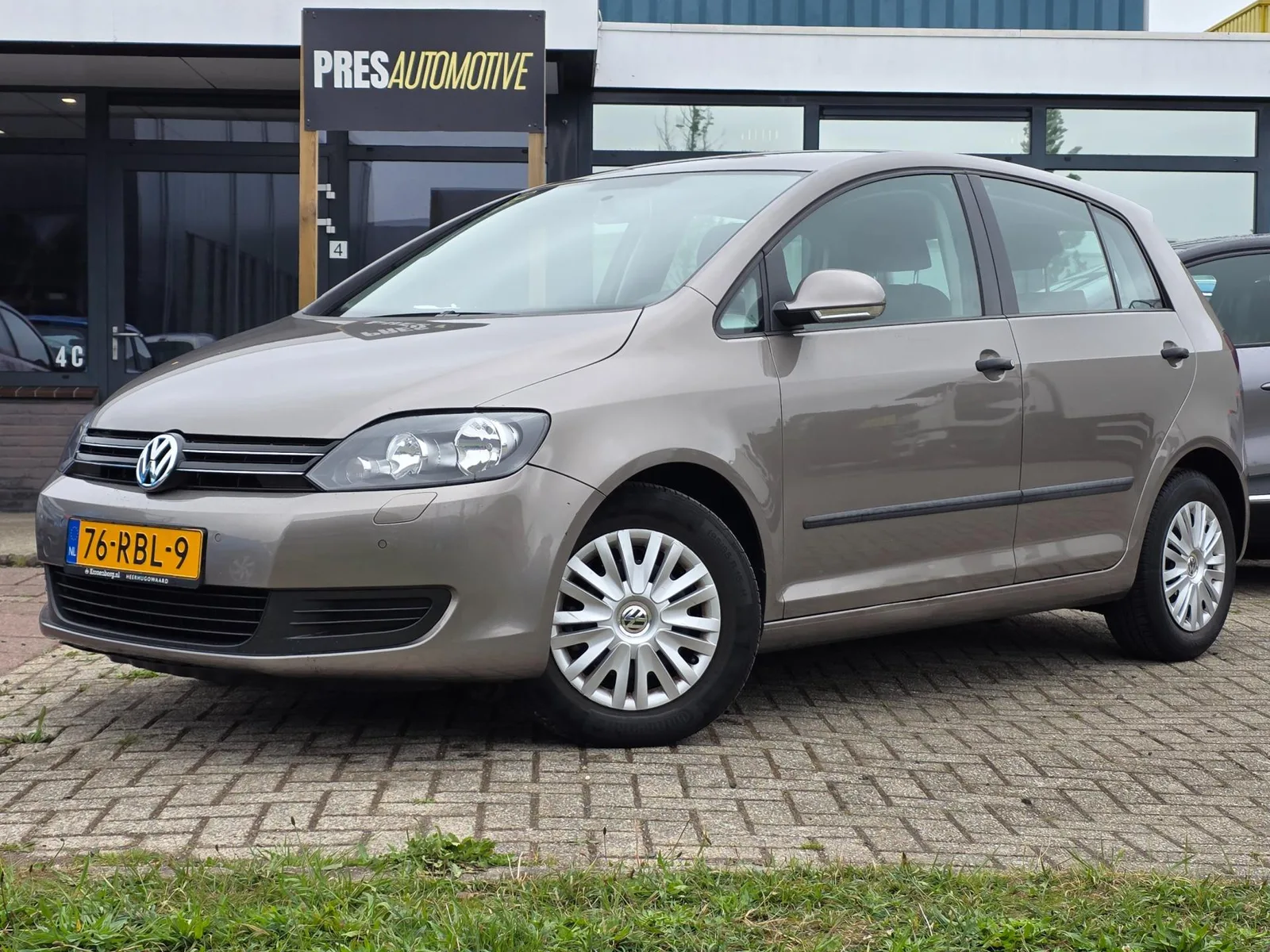 Volkswagen Golf Plus (2011) — foto 1
