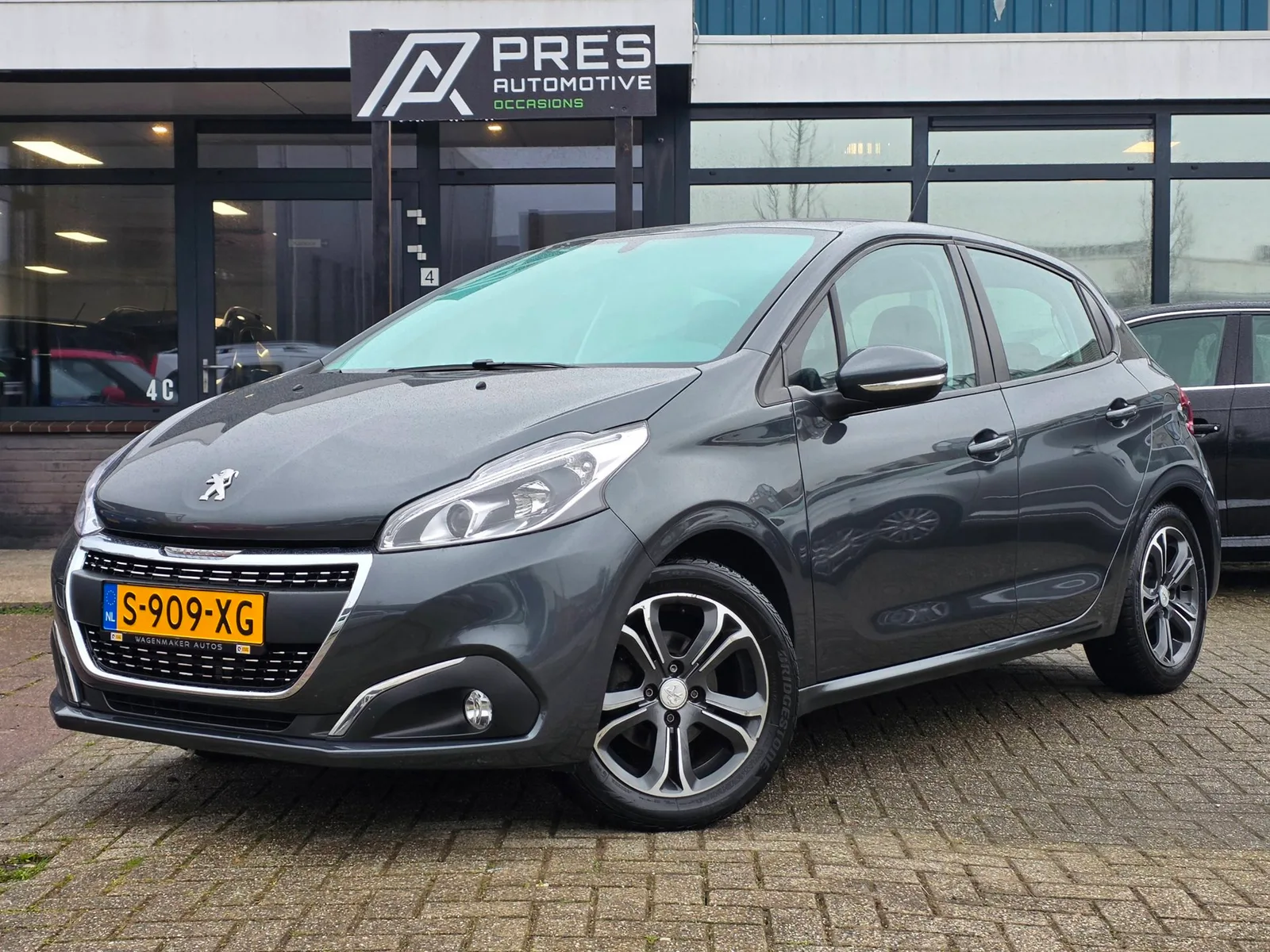 Peugeot 208 (2017) — foto 1