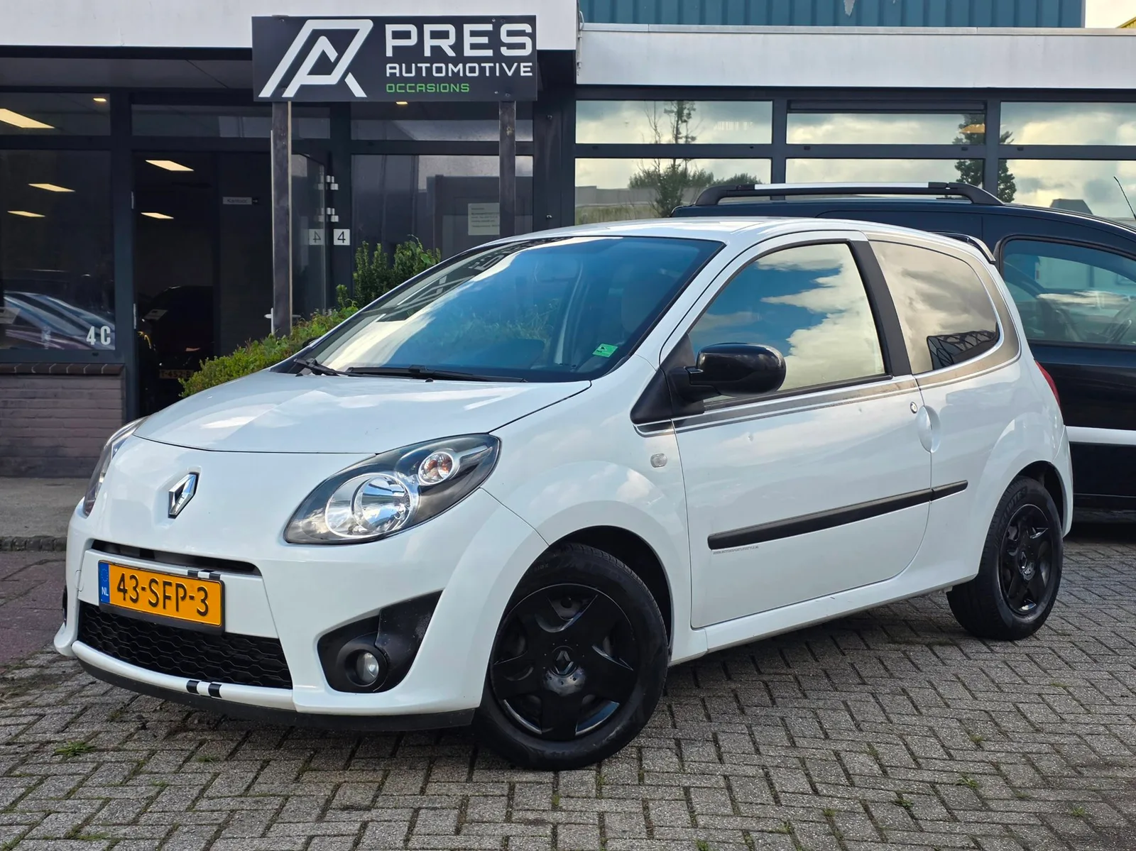Renault Twingo (2011) — foto 1
