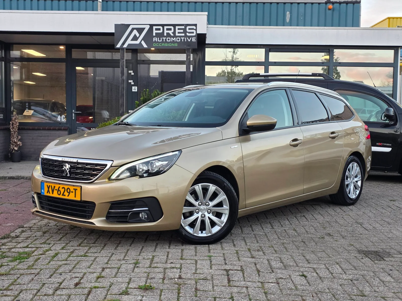 Peugeot 308 (2018) — foto 1