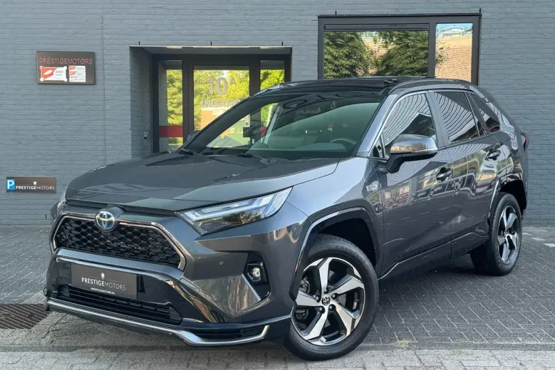 Toyota RAV4 (2024)