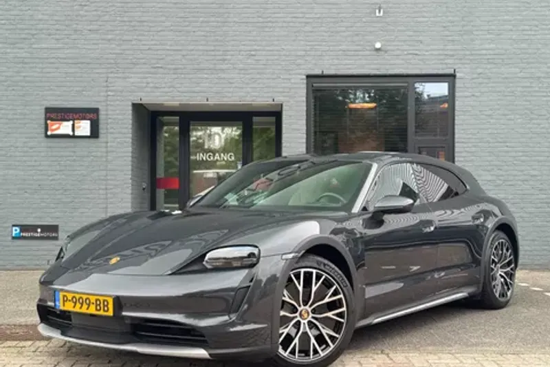 Porsche Taycan Cross Turismo (2022)