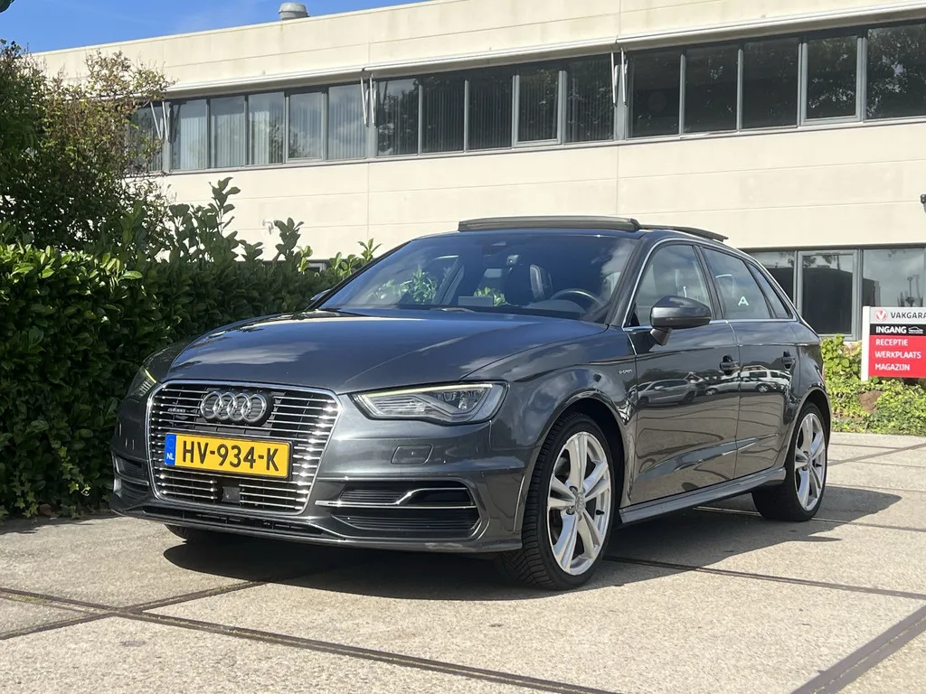 Audi A3 (2015) — foto 1