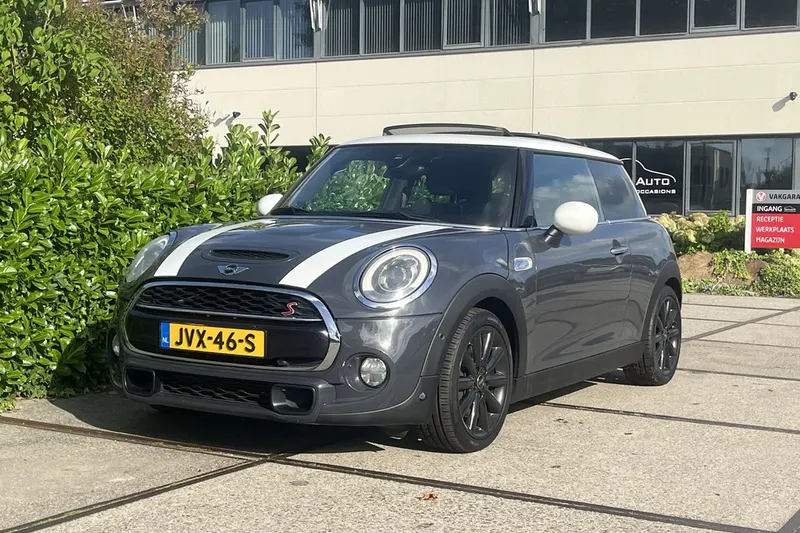MINI Cooper S (2015)