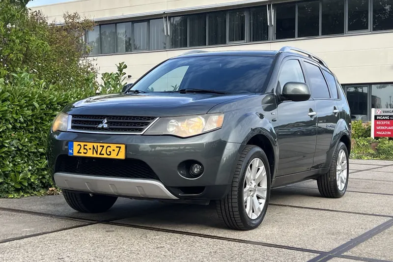 Mitsubishi Outlander (2008)