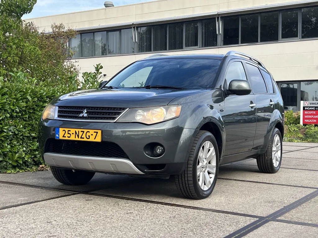 Mitsubishi Outlander (2008) — foto 1