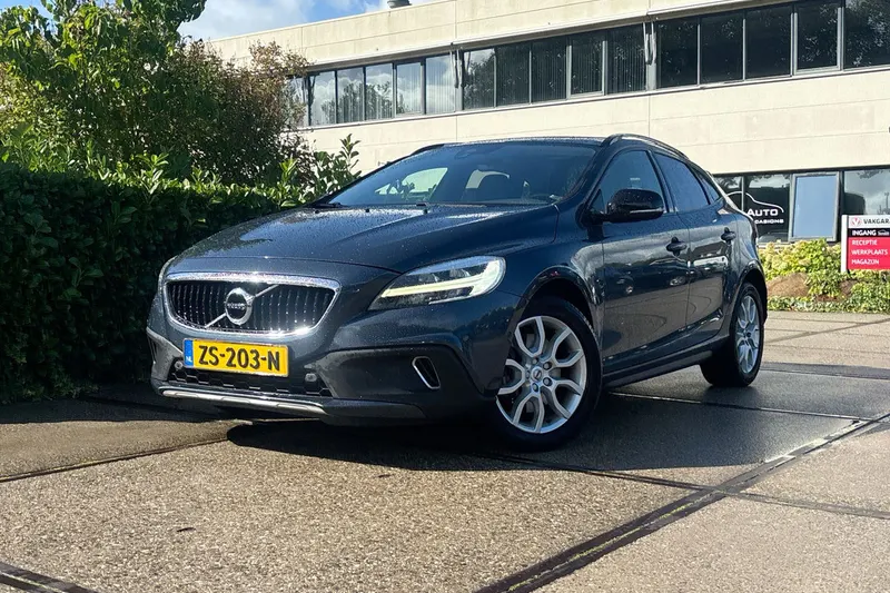Volvo V40 Cross Country (2019)