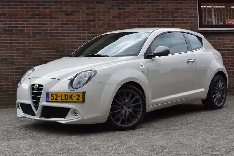 Alfa Romeo Mito (2010)