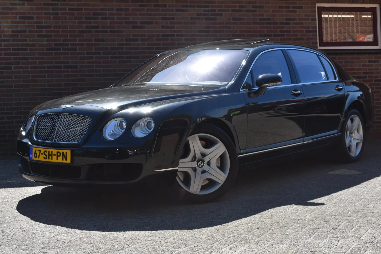 Bentley Continental Flying Spur (2006) — foto 1