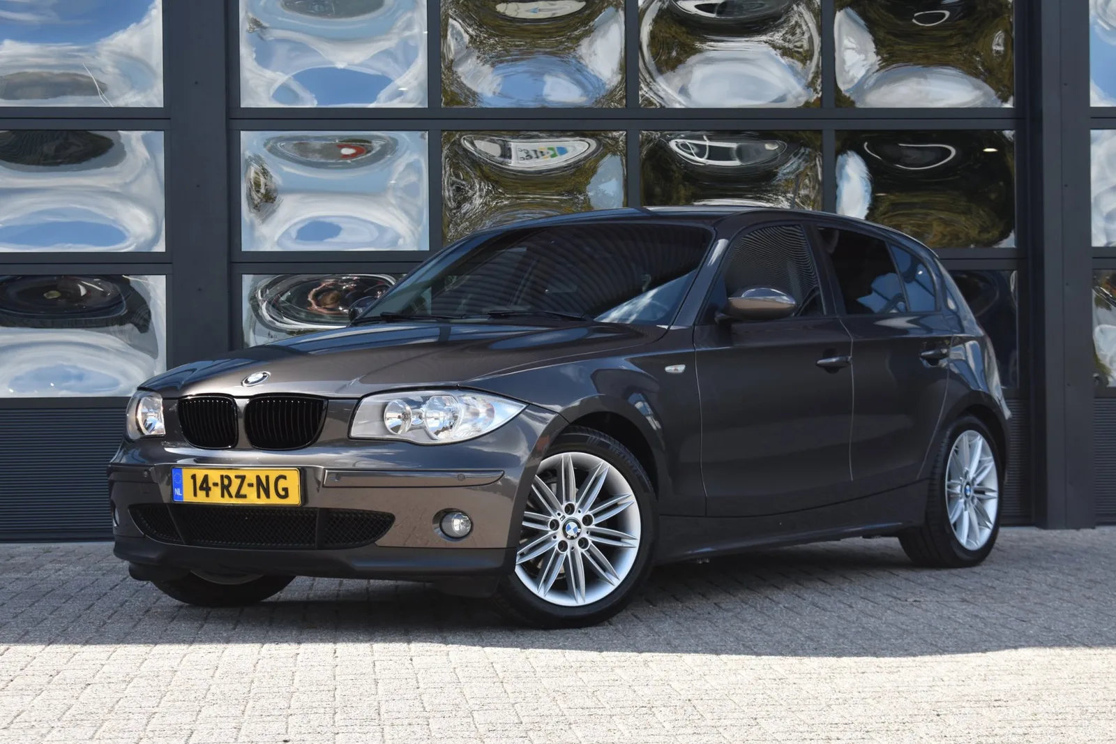 BMW 1-Serie (2005) — foto 1