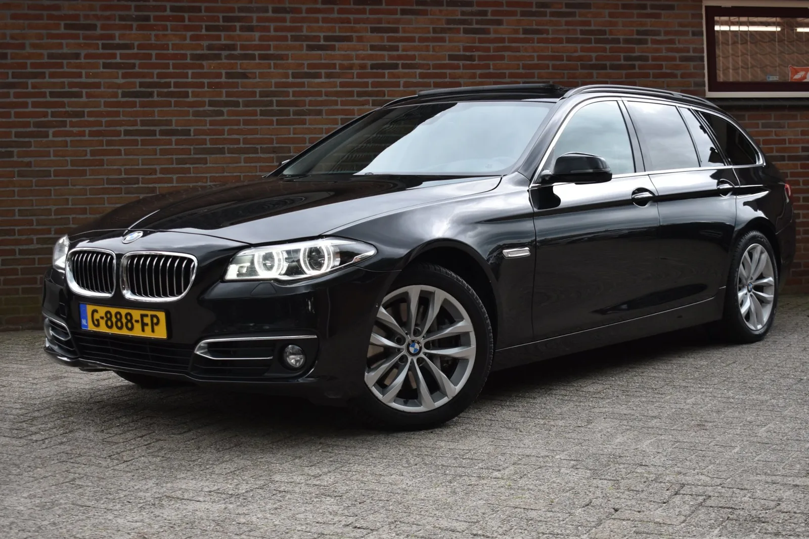 BMW 5-Serie (2016) — foto 1