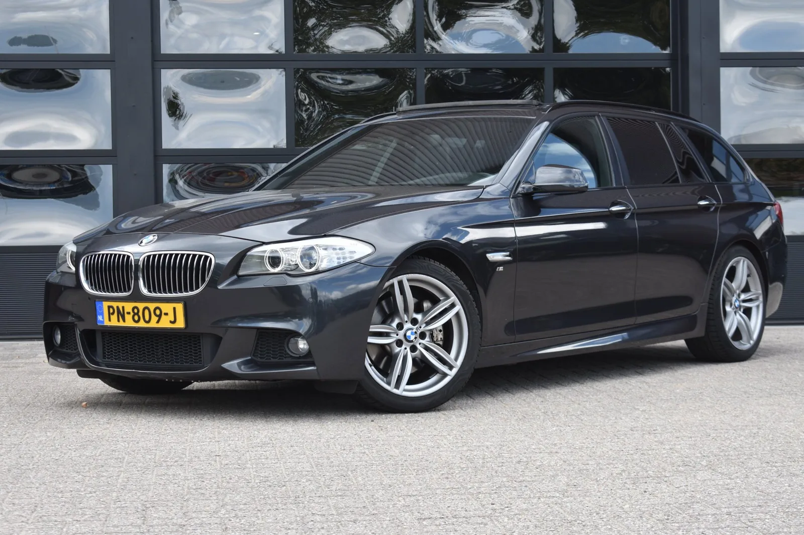 BMW 5-Serie (2012) — foto 1