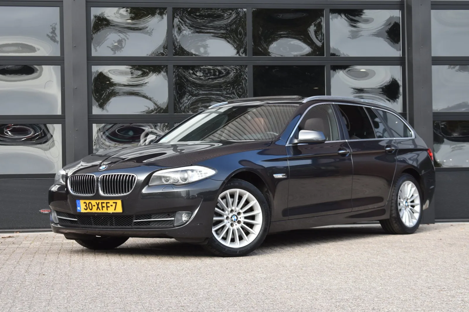 BMW 5-Serie (2011) — foto 1