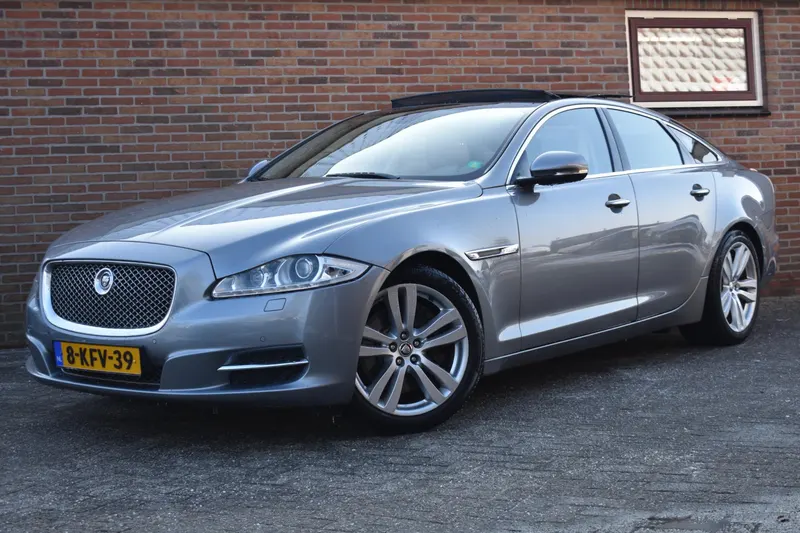 Jaguar XJ (2012)