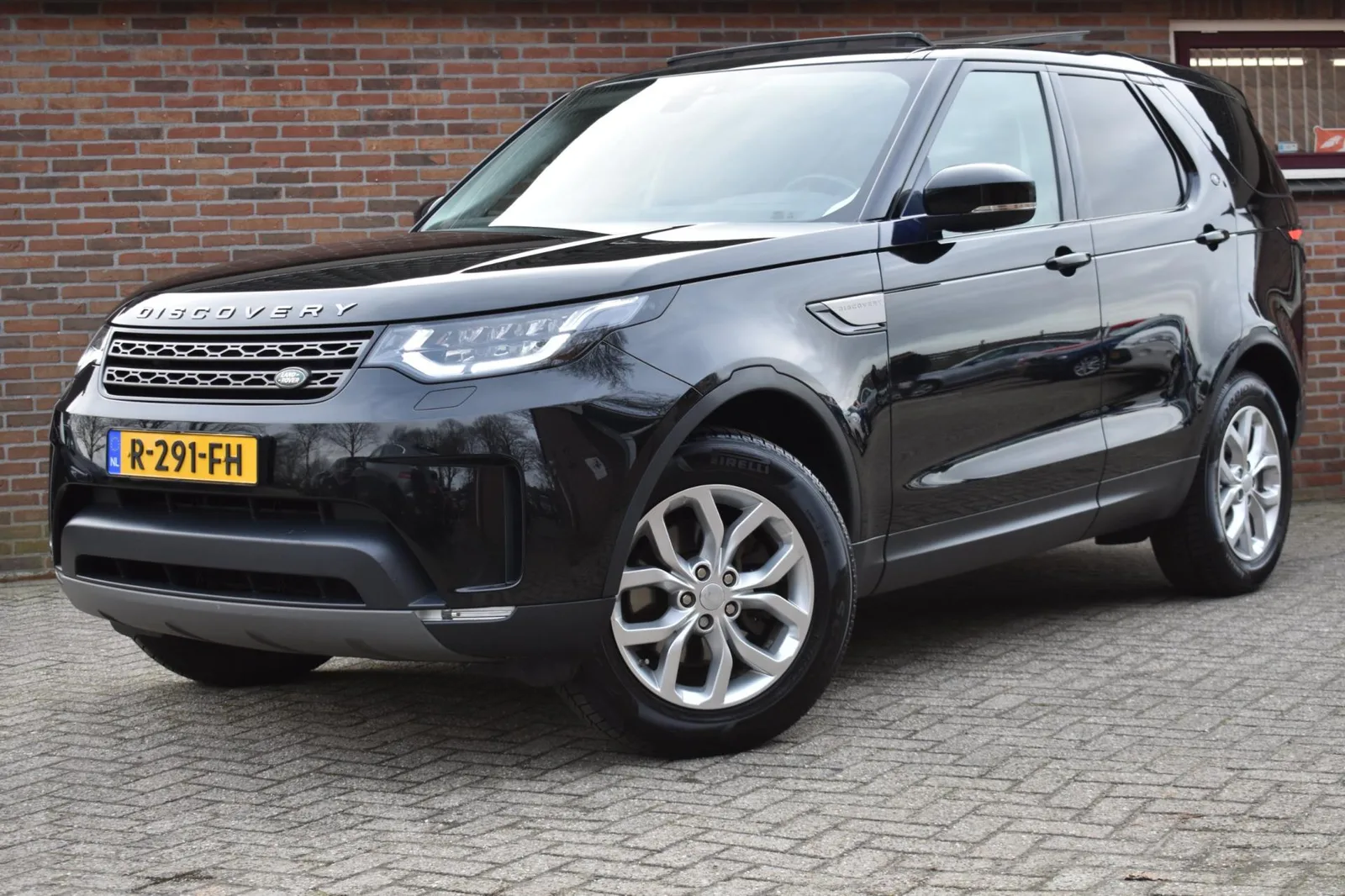 Land Rover Discovery (2018) — foto 1