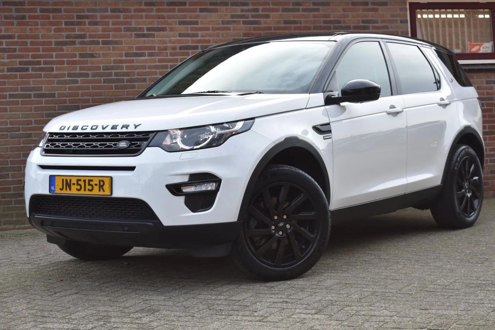 Land Rover Discovery Sport (2016) — foto 1