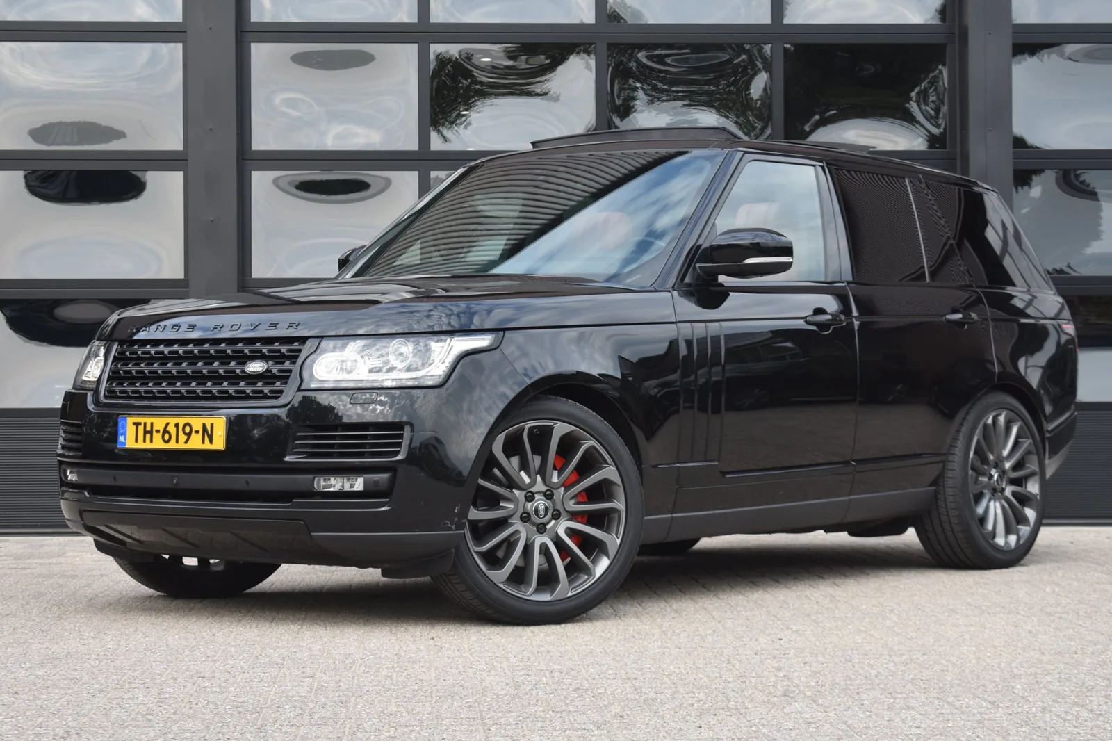 Land Rover Range Rover (2017) — foto 1