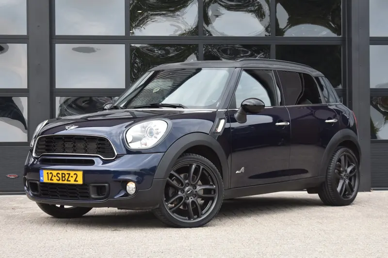 MINI Countryman (2011)