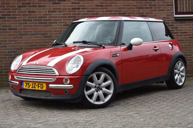 MINI Cooper (2002)