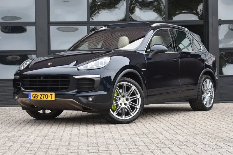 Porsche Cayenne (2015)