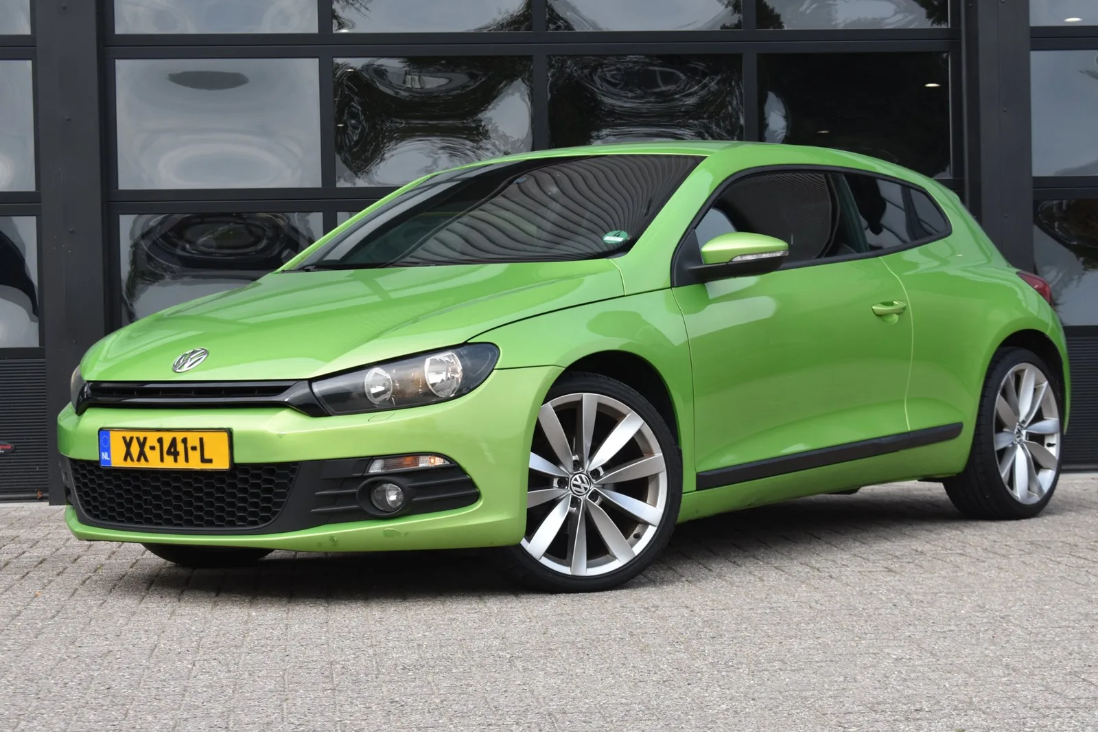Volkswagen Scirocco (2009) — foto 1