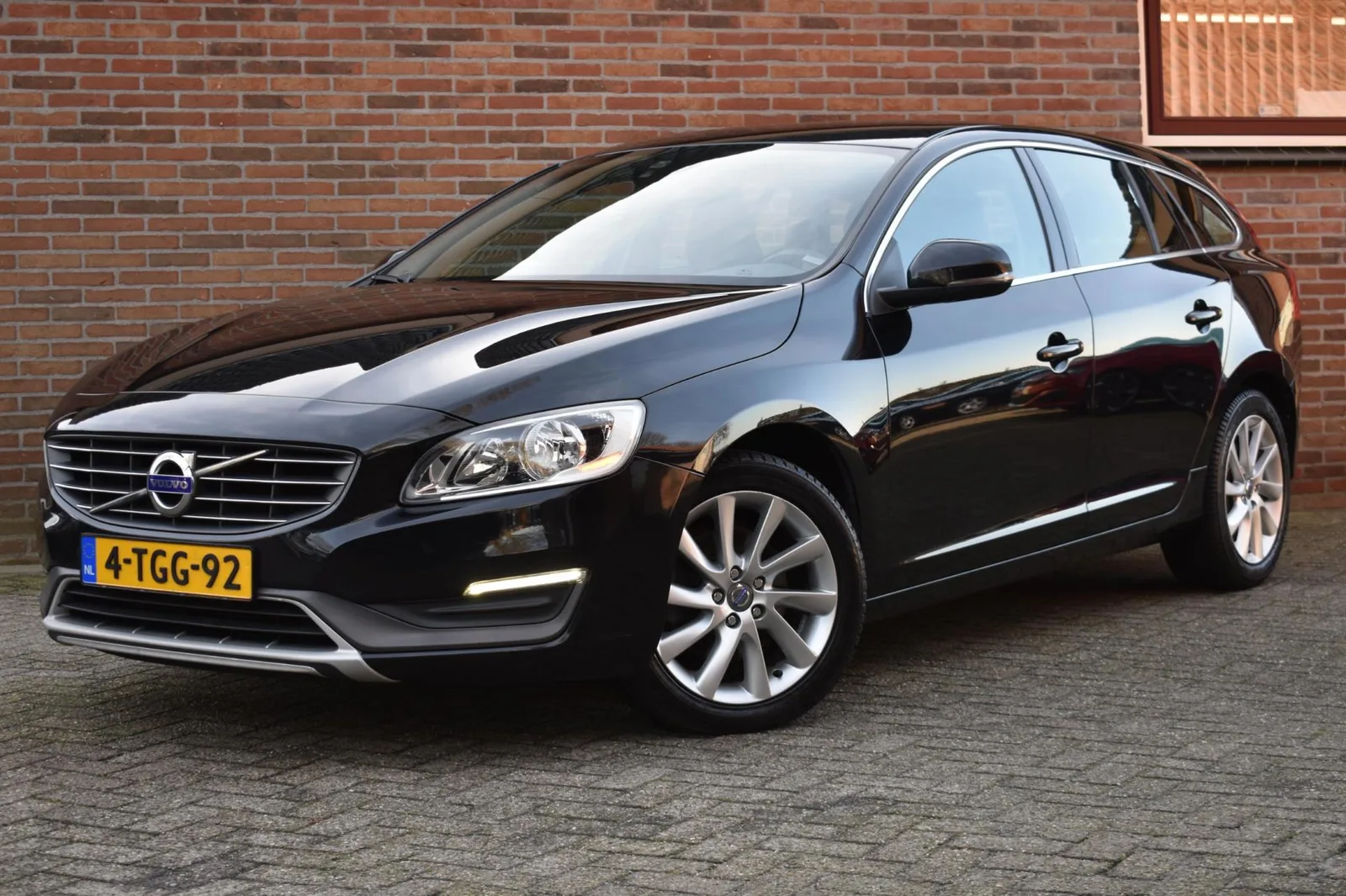 Volvo V60 (2014) — foto 1