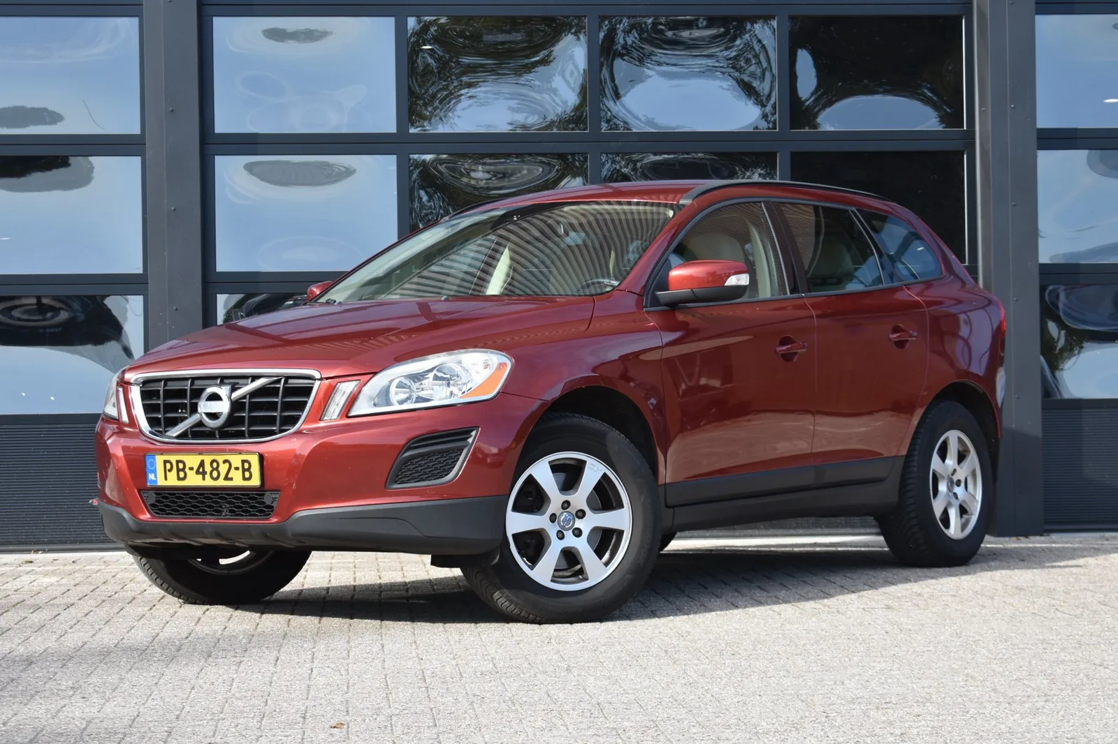 Volvo XC60 (2012) — foto 1