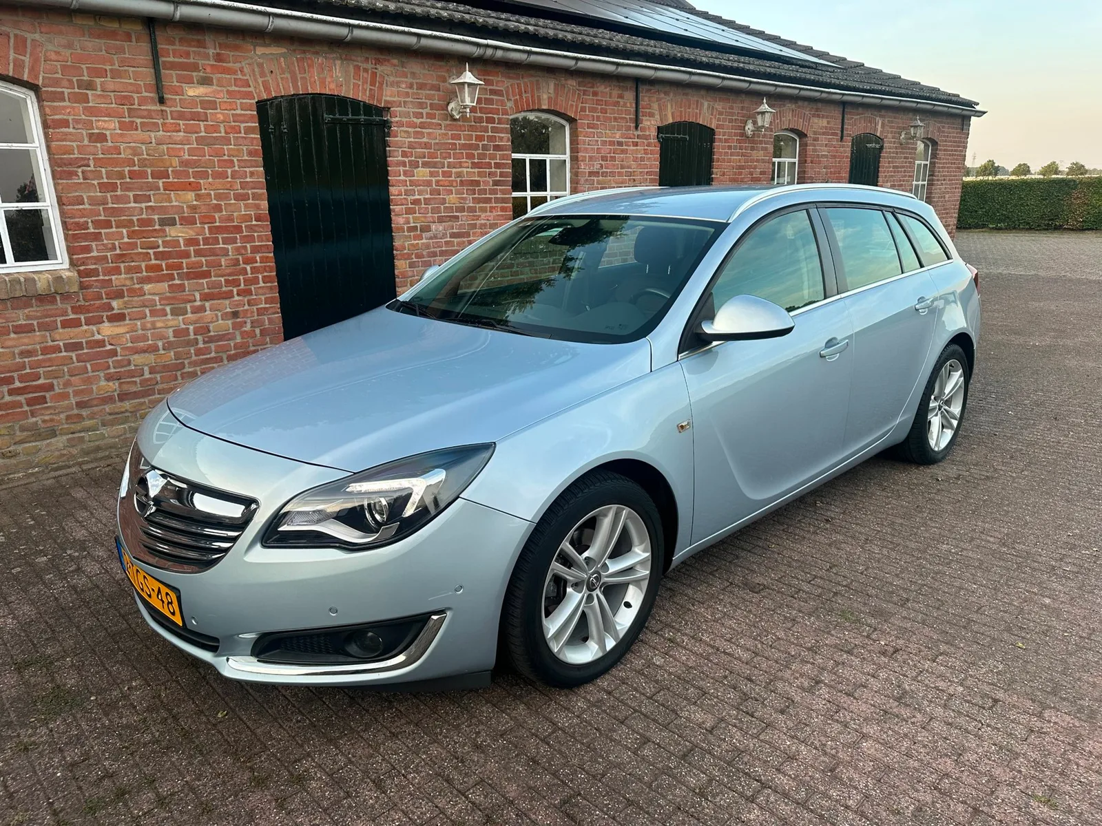 Opel Insignia (2014) — foto 1