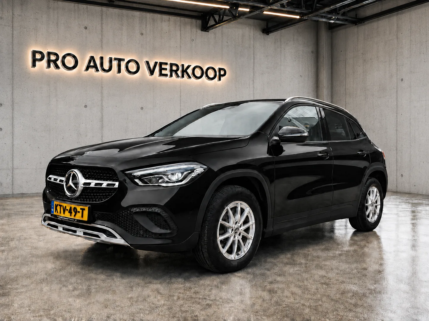 Mercedes-Benz GLA (2022) — foto 1