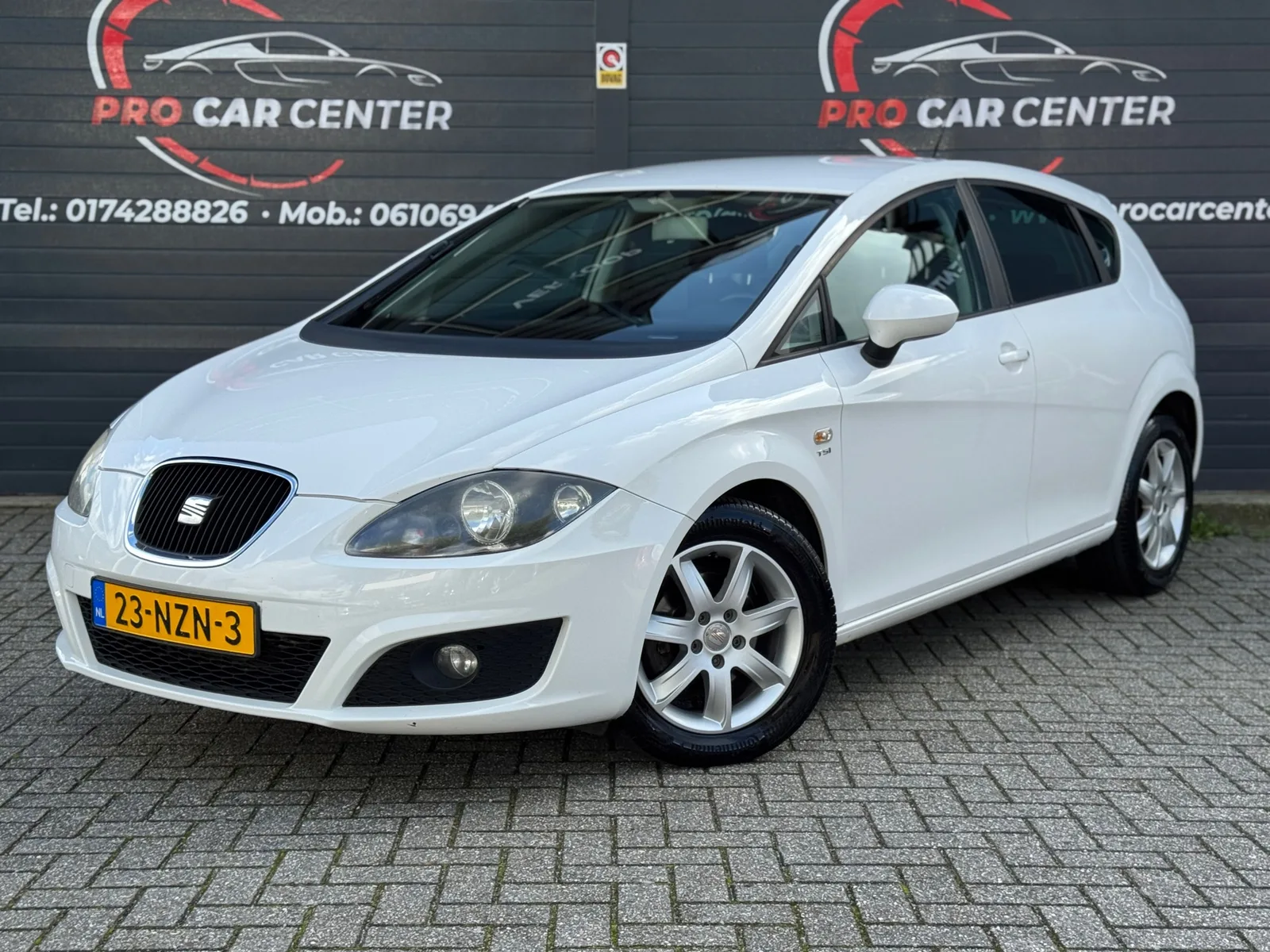 SEAT Leon (2011) — foto 1