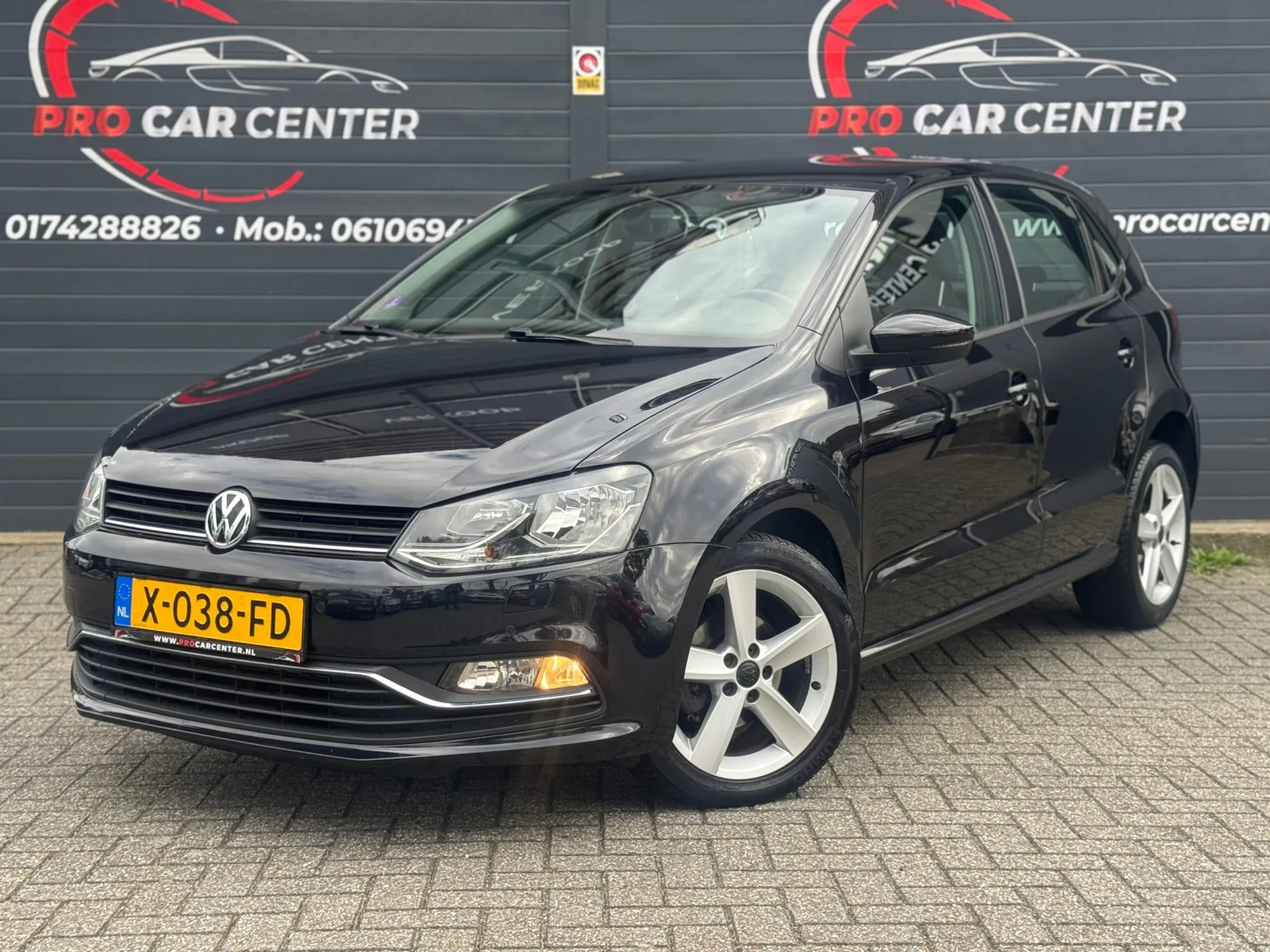 Volkswagen Polo (2014) — foto 1