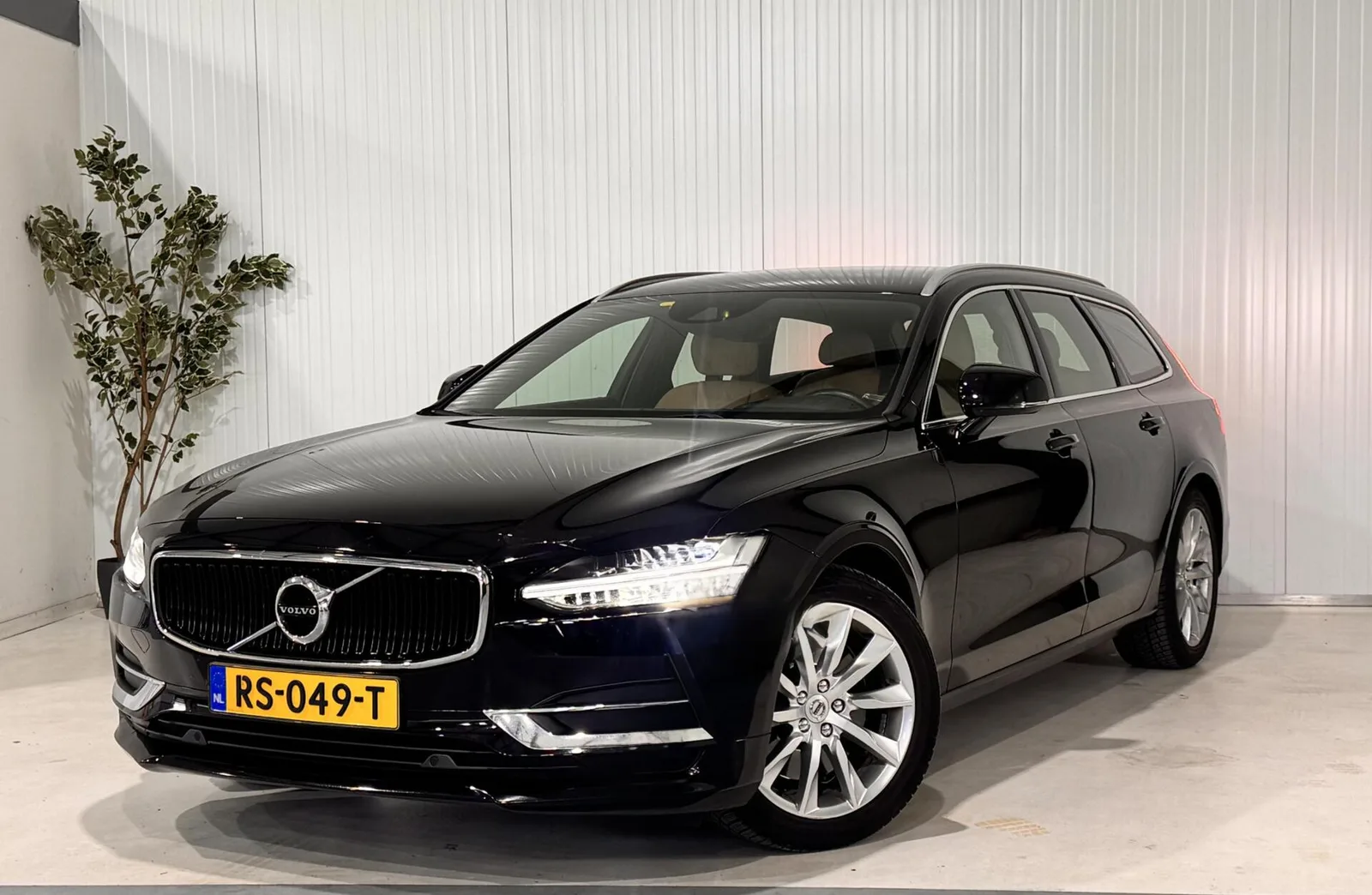 Volvo V90 (2018) — foto 1