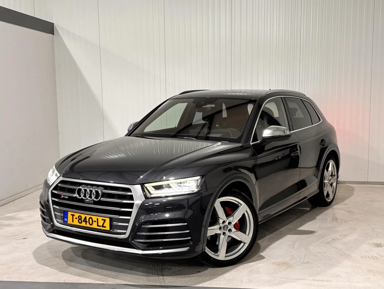Audi SQ5 (2017) — foto 1